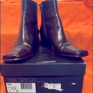 Chocolate mid-calf leather boots. Size 7